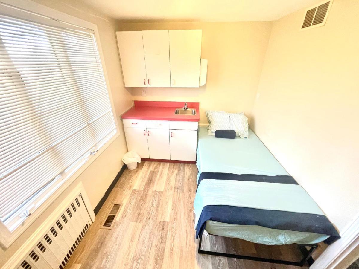 1950S Charm In The Heart Of Waterbury Διαμέρισμα Εξωτερικό φωτογραφία